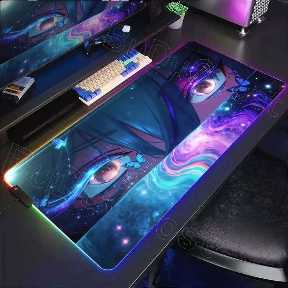 Tappetino da scrivania RGB Bellissimo scorciatutto Chisa Anime Tappetino per mouse grande XXL Wuthering Waves Gaming con area tastiera per configurazione PC da ufficio