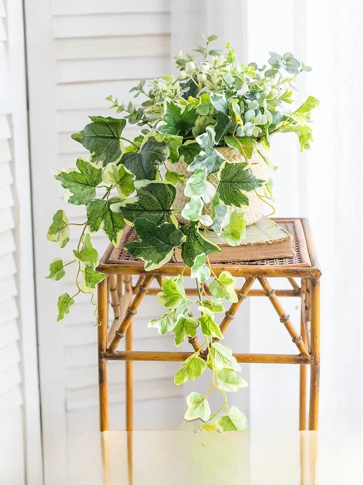 Artificial Plant in Vase, Decoration with Fine Flowers for Interior, Small Ornament in Air Conditioning