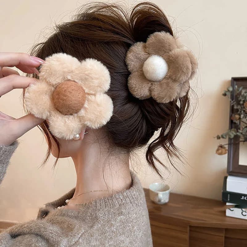 Fermaglio per capelli fiore peluche double face autunno e inverno, fermaglio squalo sul retro della testa, accessorio per capelli dolce francese per donna