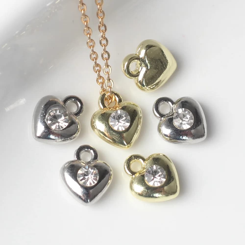 10 pcs/Lot 7*8MM In Zinc Alloy Rhinestones Inlaid Heart Pendants And Pendants FAI Necklace by The Bracelet Earrings Accessories