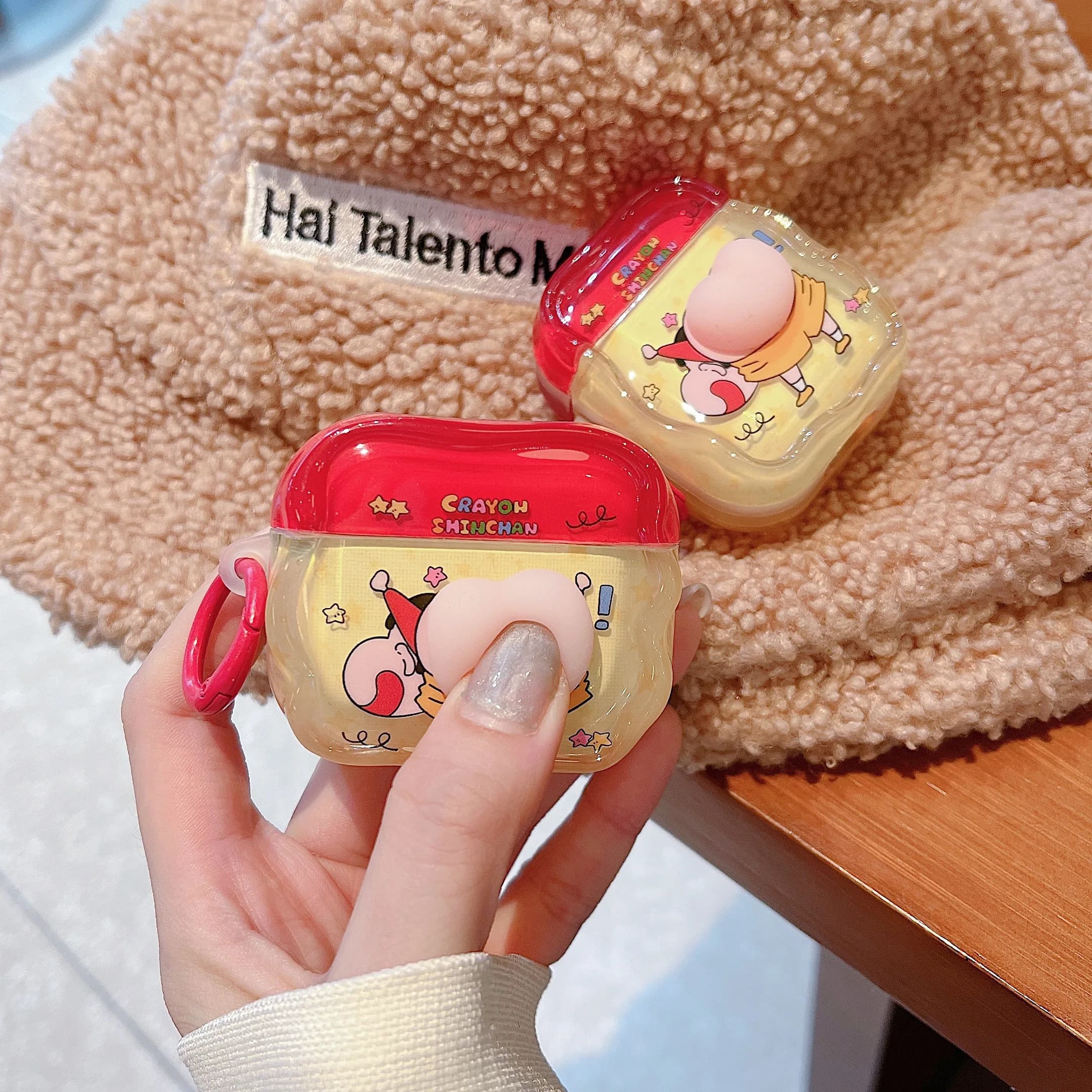 Custodia per auricolari in stile INS con Crayon Shin-chan per Airpods Pro 3, Pro 2, Pro, 4, 1, 2, 3, design tridimensionale in gomma morbida.