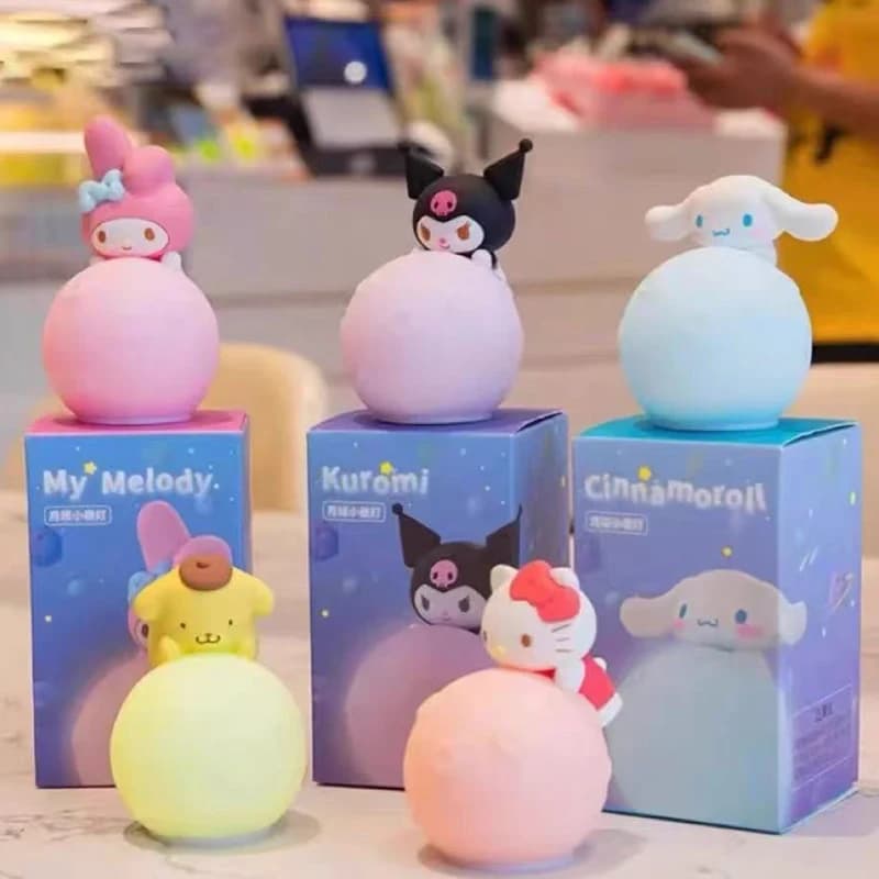 Autentica luce notturna Sanrio MY MELODY KUROMI HelloKitty Cinnamoroll POMPOMPURIN, bambola, ornamento fatto a mano, regalo giocattolo per bambini