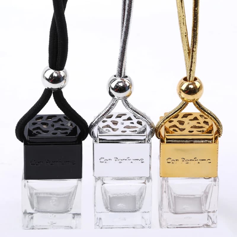 Reusable Empty Bottles Automatic Inner Ornament Scent Bottle Pendant Perfume Bottle for Car Glass Bottle Hanging Decoration for Car