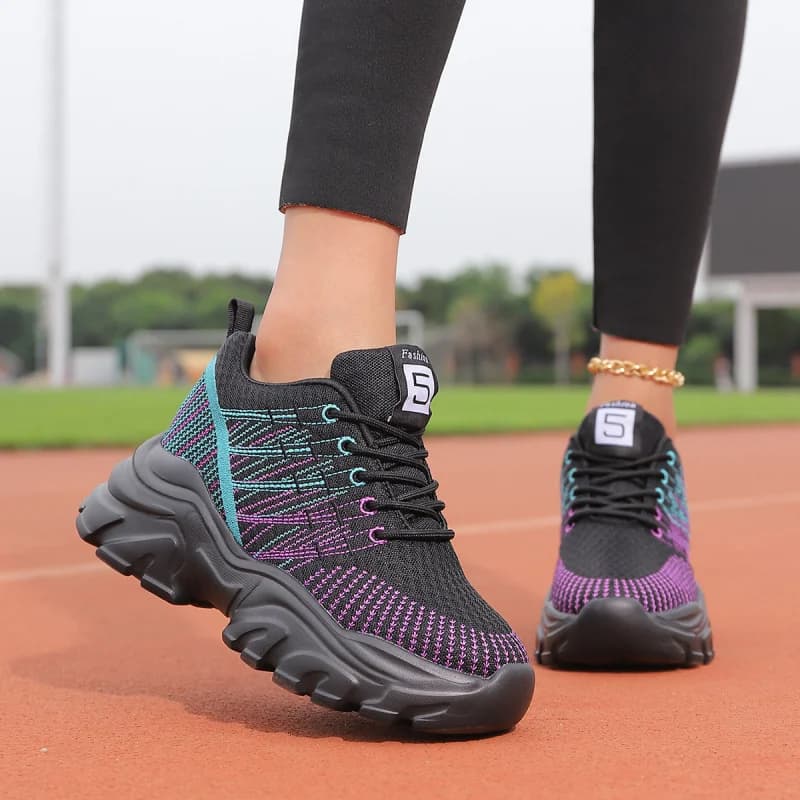 Sneakers da donna in mesh primavera 2026, alla moda, con suola spessa, scarpe da corsa casual e comode, stile Dad Shoes