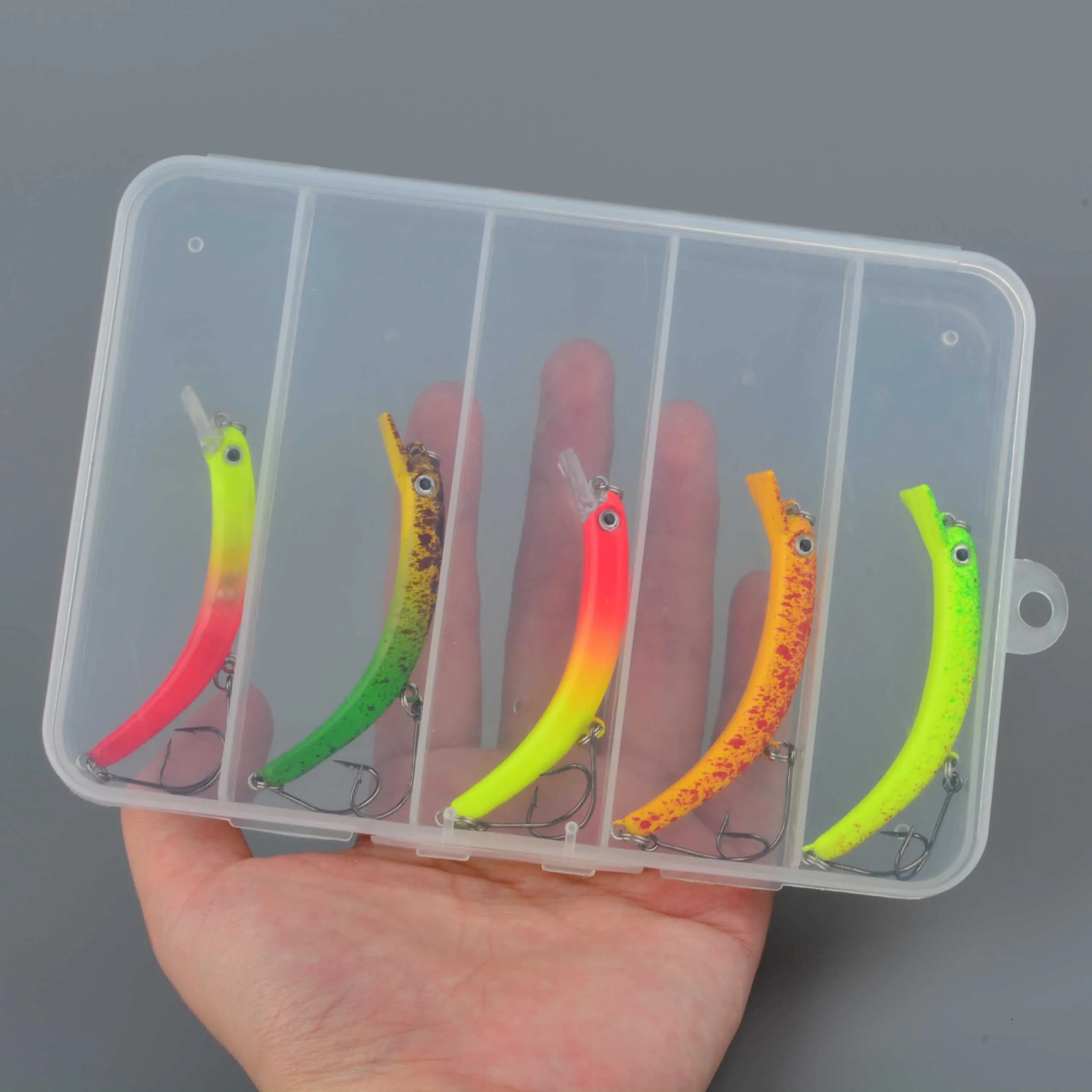 Confezione da 5 Mini Esche Artificiali Affondanti Tipo Minnow con Ami Triangolari, Popper per Bass, Crankbait in Plastica Dura