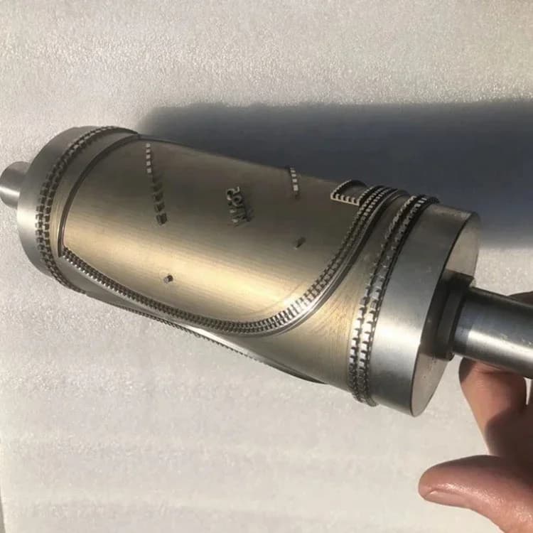 Maschera per macchina per pezzi di ricambio con rullo di taglio per maschera per stampo KN95 N95 per goffratura ad ultrasuoni