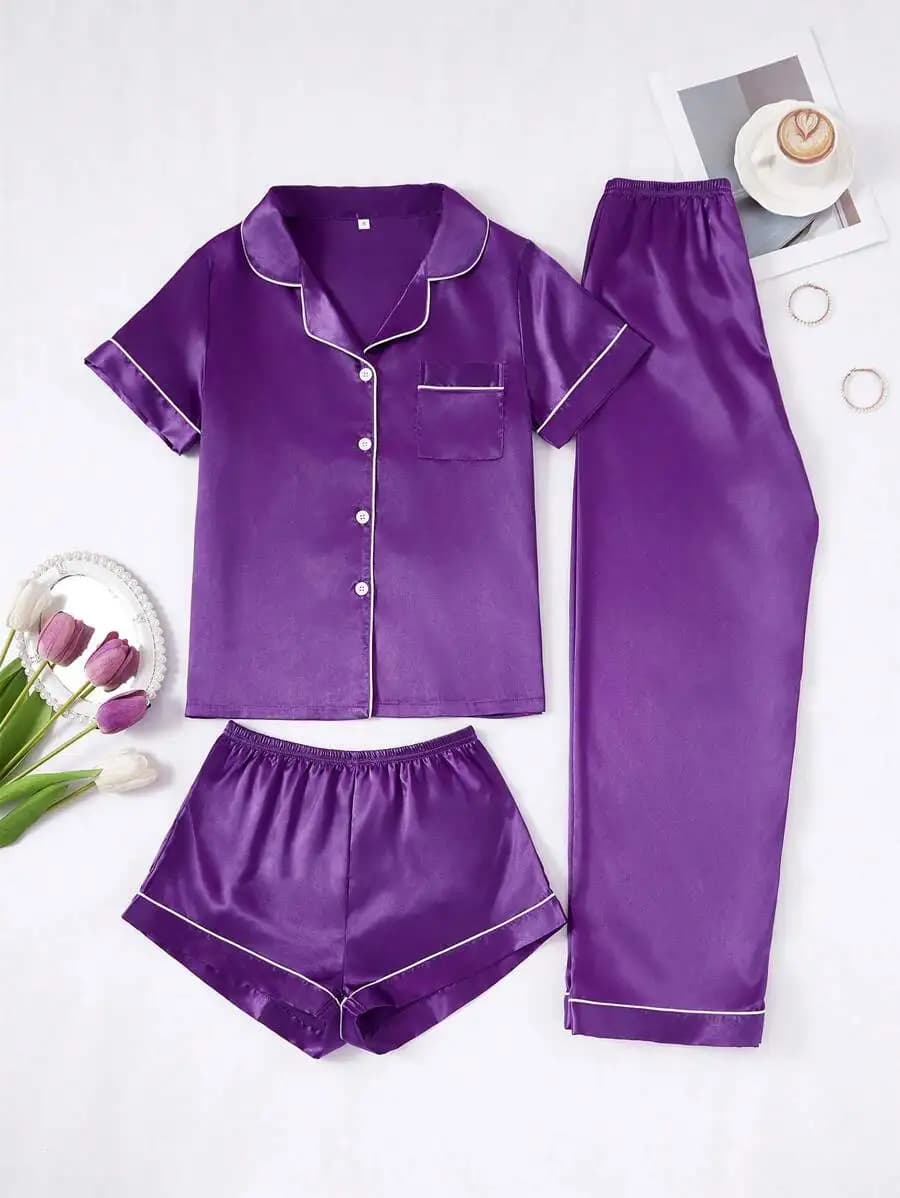Set Pigiama in Finta Seta Viola a 3 Pezzi con Bordi a Contrasto
