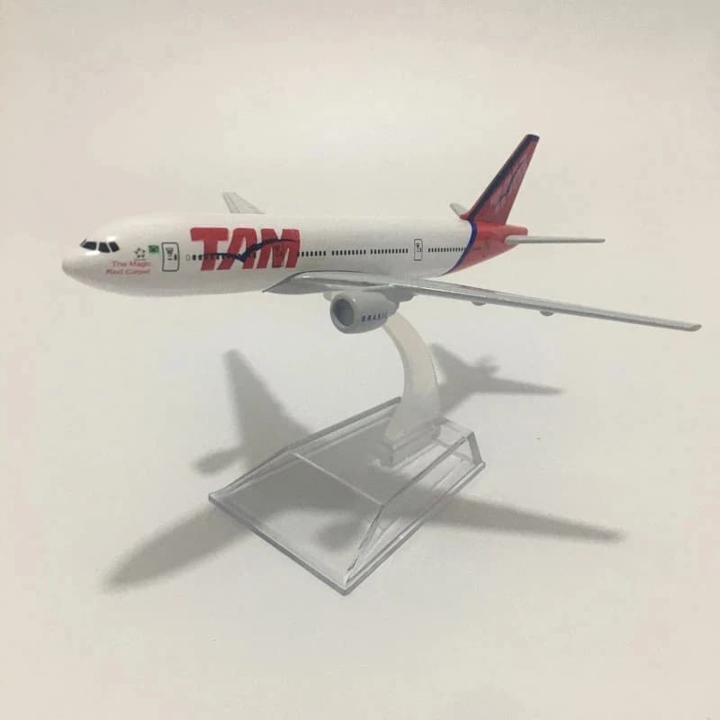 Display 16CM B-777 B777 Brasile TAM AirLines Lega di aerei passeggeri Giocattoli Modello di aeroplano Collezione Boutique Decorazione Regalo