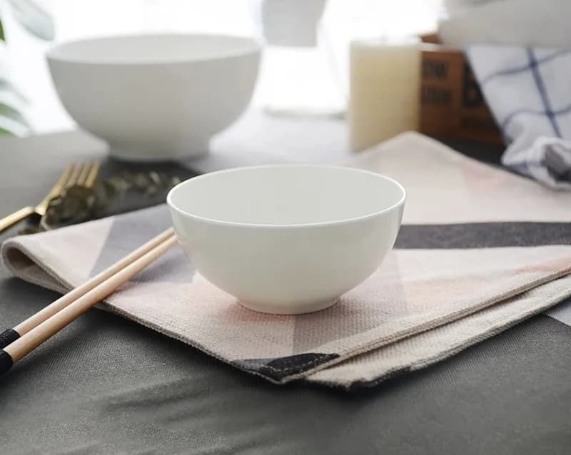 Ciotola di riso in porcellana bianca semplice da 4 pollici, piccoli ciotole in ceramica, stoviglie in ceramica, stile coreano, contenitore thermos per alimenti caldi