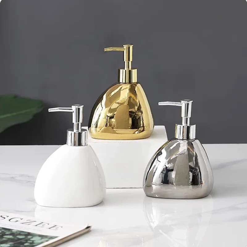 Set di accessori per il bagno di casa, dispenser di sapone, portaspazzolino, dispenser di shampoo, scatola di sapone per drenare, set da cinque pezzi
