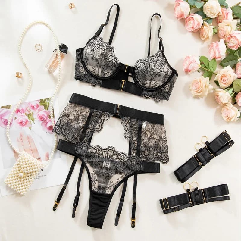 Sexy metal bikini erotic lingerie set of four pieces with open bra on the front