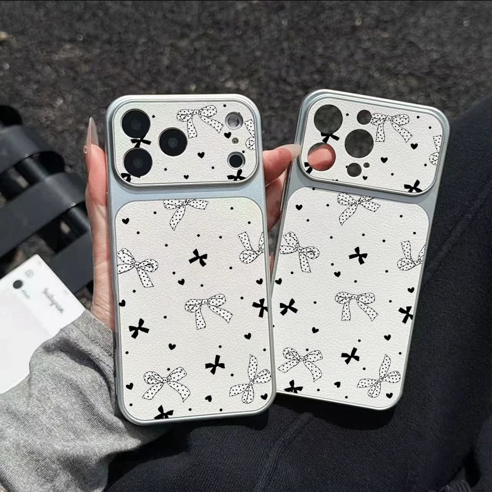 Leather Texture Phone Case For iPhone 17 Pro Max 17 Air 16E 17E 15 14 16 Pro 13 11 12 XR X XS 7 Black Polka Dot Bow Heart Cover