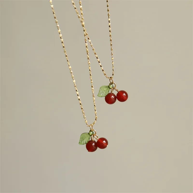 Collana con Ciondolo a Forma di Ciliegia in Cristallo, Design Trendy e Romantico, Gioielli per Donne e Ragazze