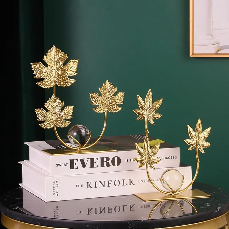 Decorazione di lusso con foglia d'acero in ferro, decorazione con sfera di cristallo per soggiorno, bar, armadietto, ingresso, decorazioni per la casa