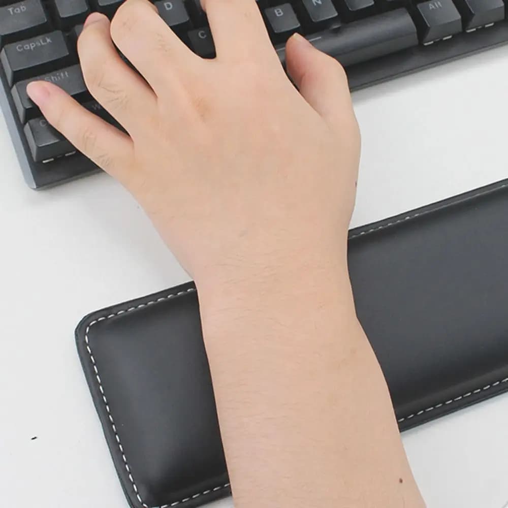 Set di 2 Tappetini per Mouse con Supporto per Polso a Lento Ritorno, Creativi e Antiscivolo, Impermeabili, con Cuscino per Mani e Tastiera