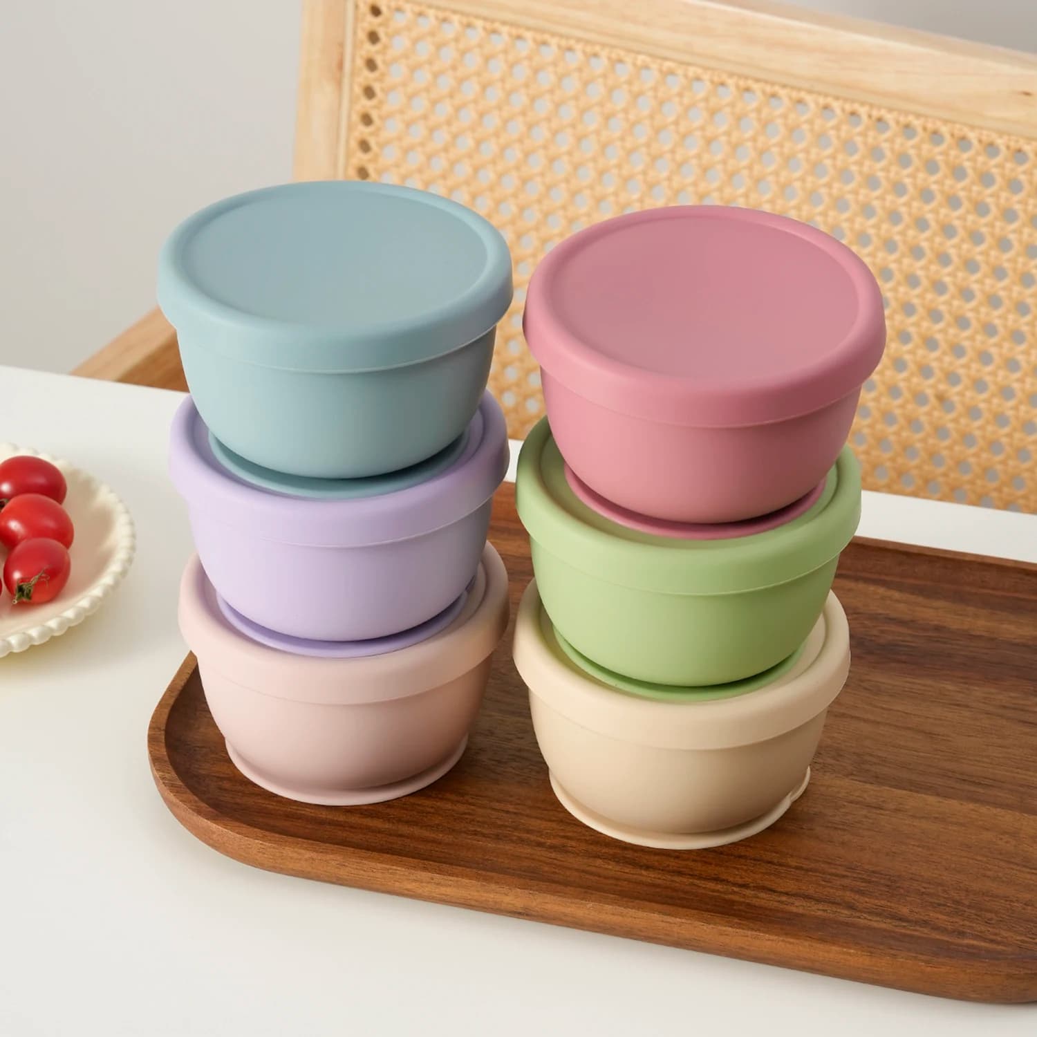 1 piece of tableware for children and silicone bowl with suction cup, food containers with lid, lunch door.