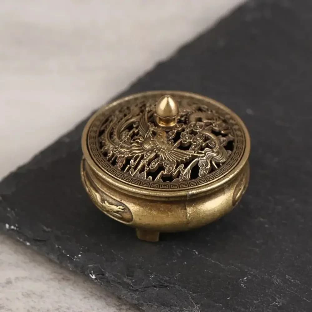 Retro Antique Brass Pocket Incense Burner Mini Hollow Incense Ornament Lotus Incense Censer Incense Stick Burner Home Decoration