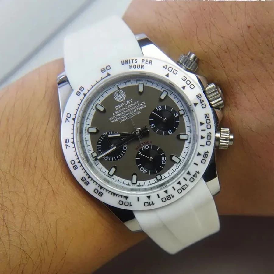 OKPLAY Orologio cronografo da uomo 39,5 mm Orologio da polso al quarzo Zaffiro 10ATM Impermeabile Triplo display Lunetta in ceramica VK63