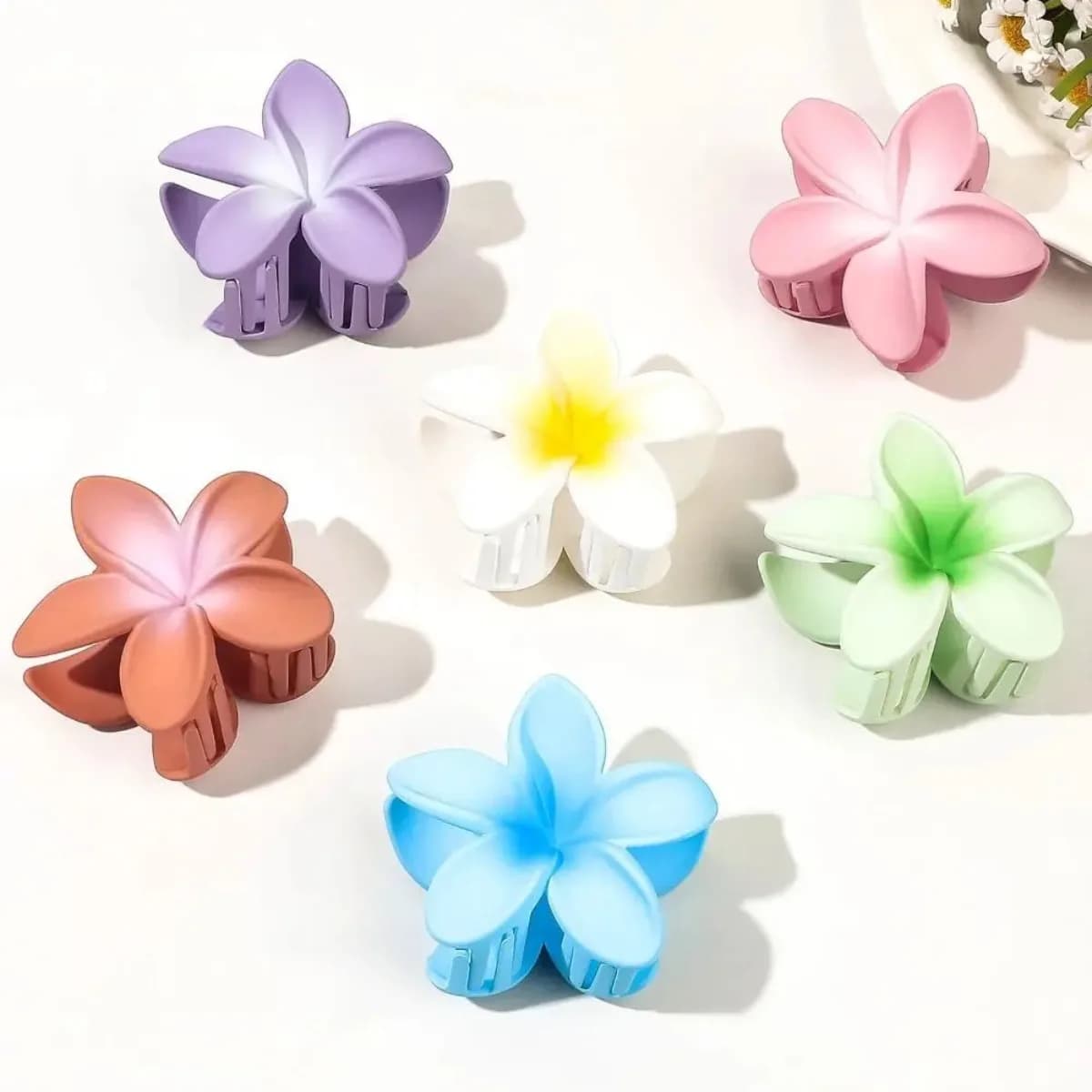 Colorful hair clip with transparent flowers – Design Sweet Plumeria, fashionable hair accessory