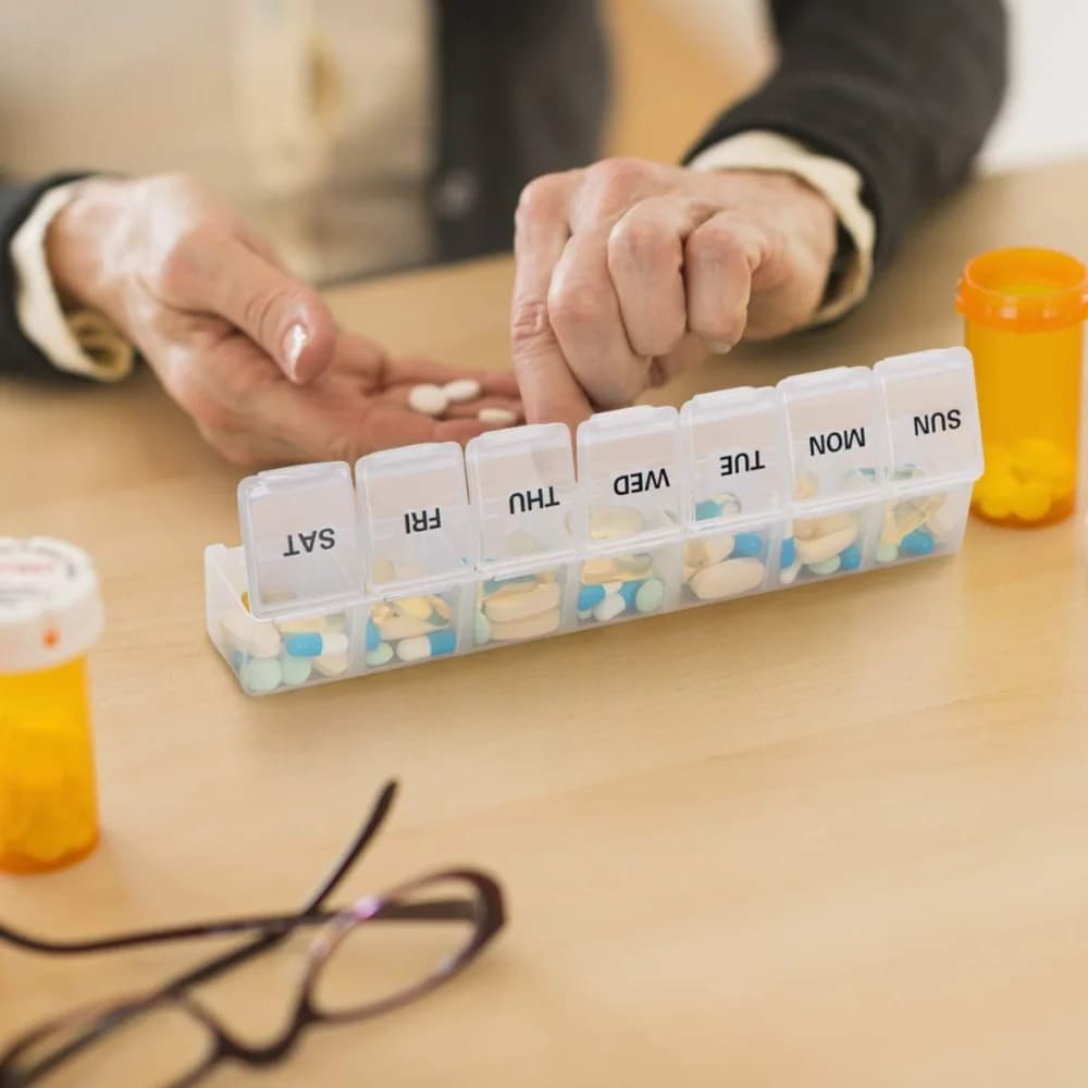 New extra large weekly pill holder warm daily 7-day pill holder for medicines, vitamins, fish oils or supplements