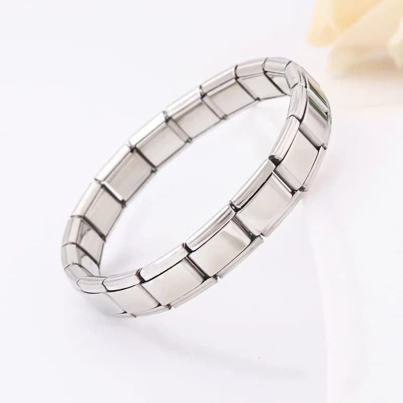 Nome del prodotto: Bracciale con incisione in acciaio inossidabile Moonstone Materiale: Acciaio inossidabile Dimensioni: 17,5 centimetri di lunghezza Colore: Acciaio