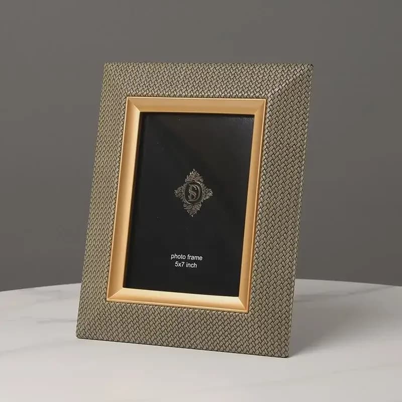Light Luxury Leather Covered Metal Picture Frame Office Study Bedroom Porch Decoration Birthday Party Gift