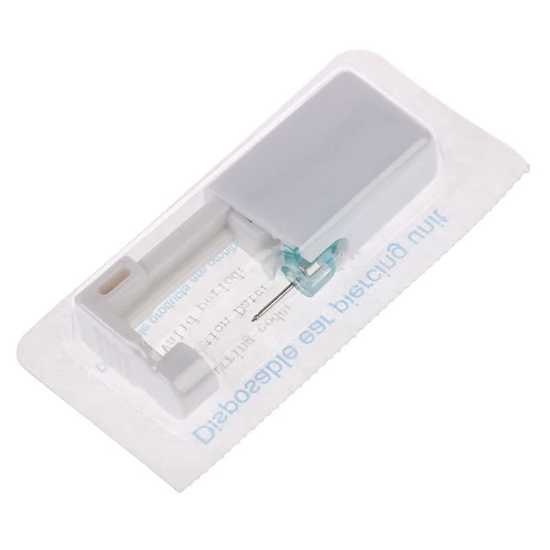 Ear Piercing Gun Kit for Disposable Ear Piercing with 4mm Ear Earrings