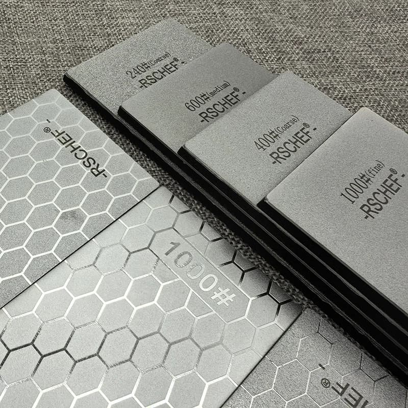 Pietra per affilare i coltelli diamantata universale grana 240/400/600/1000 con base antiscivolo, compatta per tasca, utensili per affilare la cucina