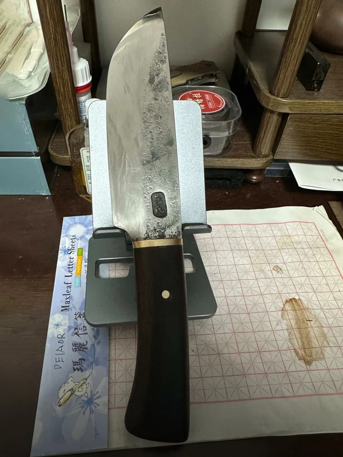Coltello multiuso da 5 pollici Lama in acciaio con cuscinetto forgiato fatto a mano Manico in ebano Mannaia per chef Affettare Coltello da cucina per sbucciare barbecue con coperchio