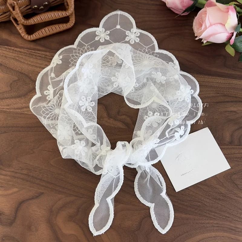 French Style Retro Triangle Headscarf White Mesh Lace Flower Hairband Lace Hair Scarf for Women Travel Headband Hair Accessories