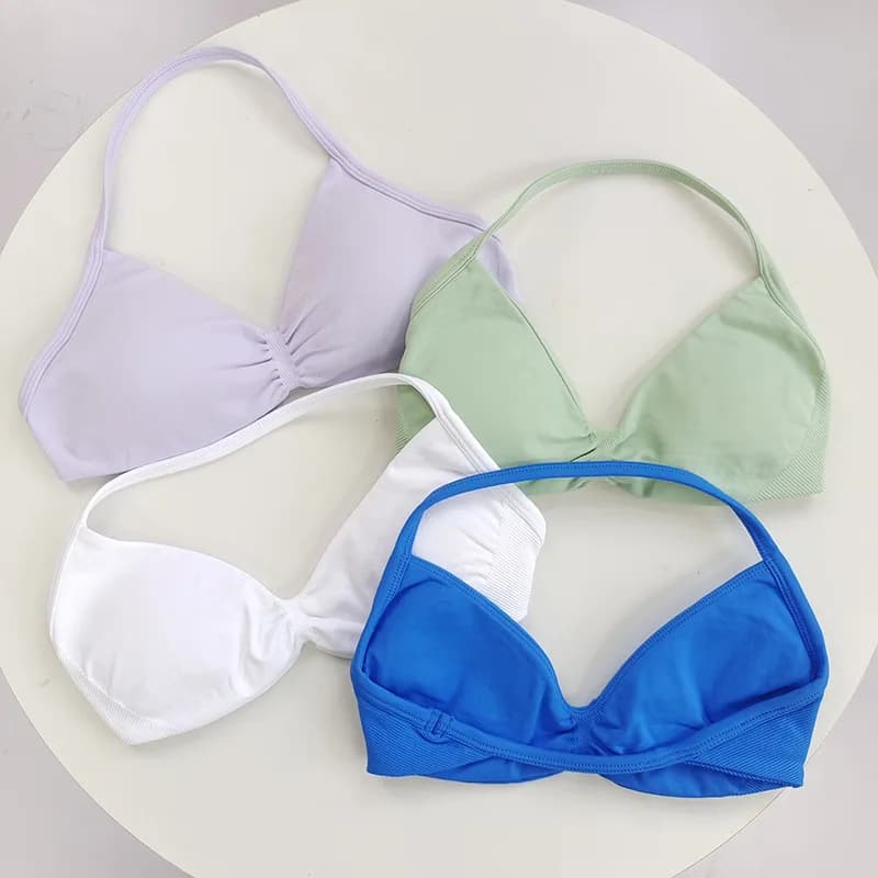 Sports bra with high support women's laces: canotta with thin strap, seamless, adherent for push-up and yoga training, gym top
