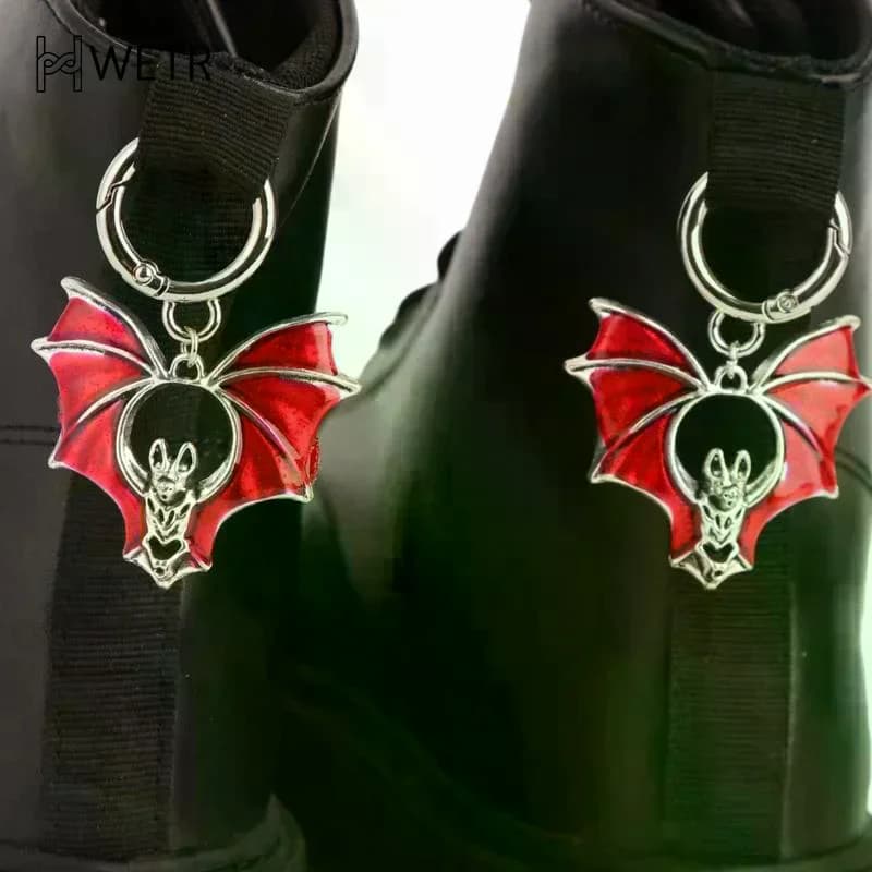 1Pcs Holiday Party Gifts Grunge Punk Style Dark Style Bat Keychain Heart-shaped Buckle Boot Accessories Halloween Decoration