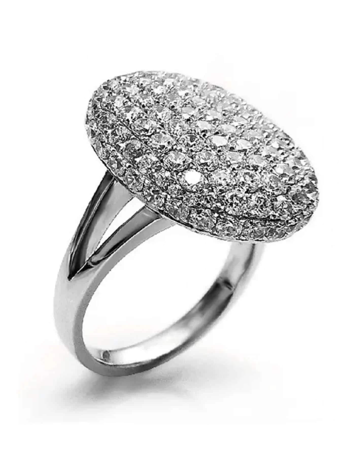 Anello ovale con zirconi cubici per donna