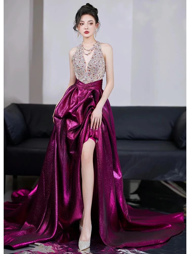 Elegante Abito da Sera Rosso con Perline e Ricami Elaborati, Stile con Scollo all'Americana, per Feste e Spettacoli, Gonna Lunga in Fibra di Poliestere