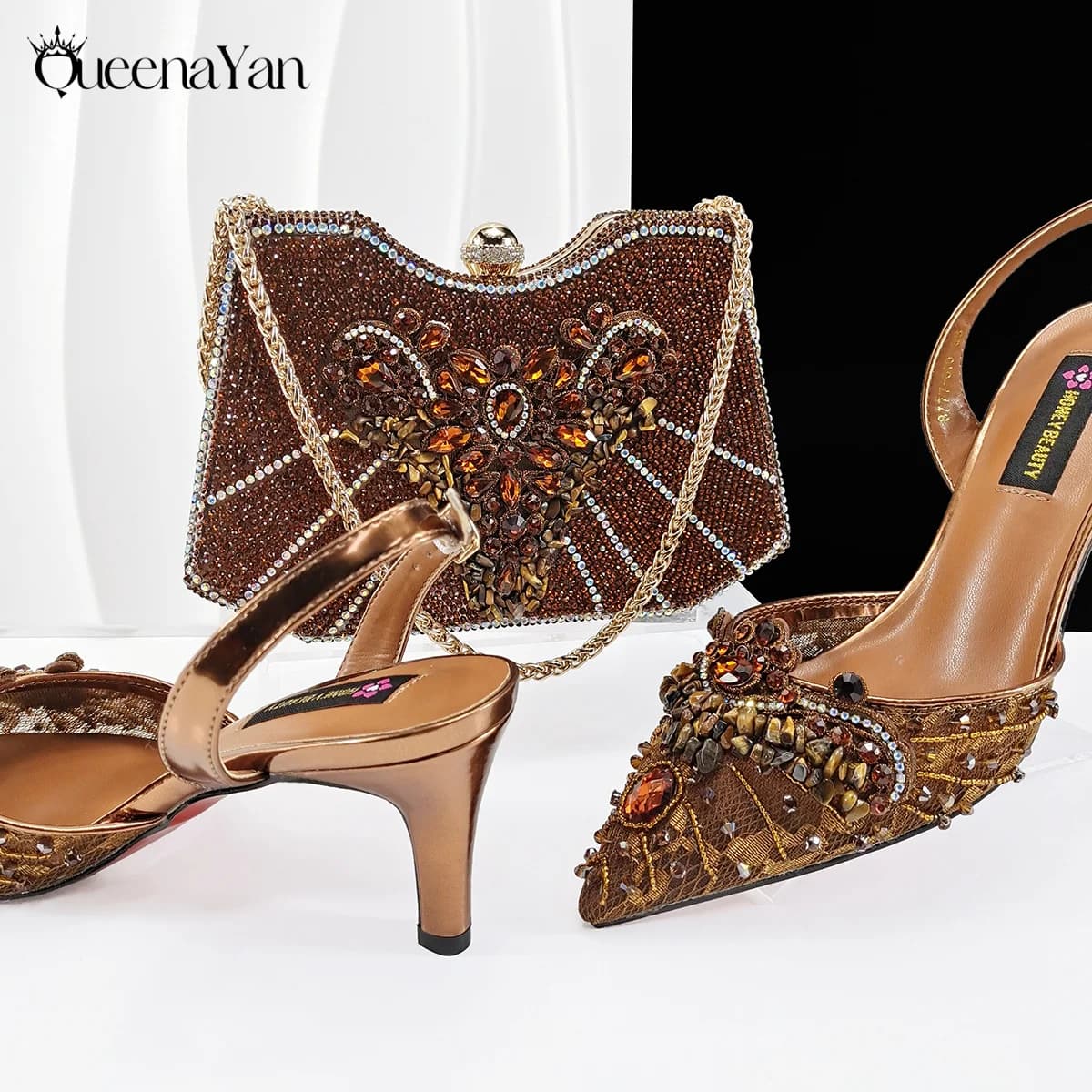 Queena Yan Nuova Collezione Elegante Stile Maturo Scarpe da Donna con Punta a Spillo e Set Borsa per Feste e Matrimoni Decorati con Strass