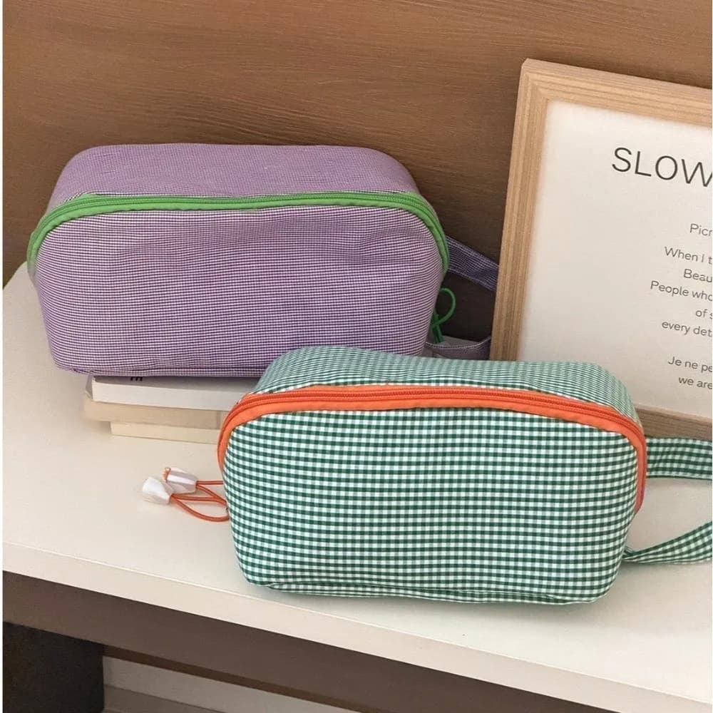 Pillow Shaped Travel Cosmetic Bag Large Capacity Multi-functional Toiletry Bag Plaid Checkered Large Opening Makeup Bag