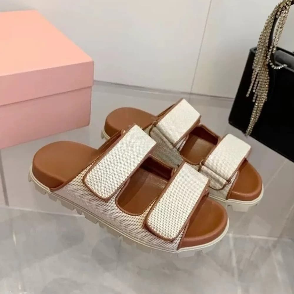 Nuovi Sandali Bassi da Donna Primavera Estate 2026 con Cinturini Intrecciati e Chiusura Regolabile in Velcro, Antiscivolo, per Esterni, Stile Nonna, Abbinabili a Tutto, Leggeri, Comodi, con Soletta Ammortizzata e Tessuto Traspirante, per Donne e Ragazze, Ideali per Piscina, Spiaggia, Feste, Attività Quotidiane e Gite.