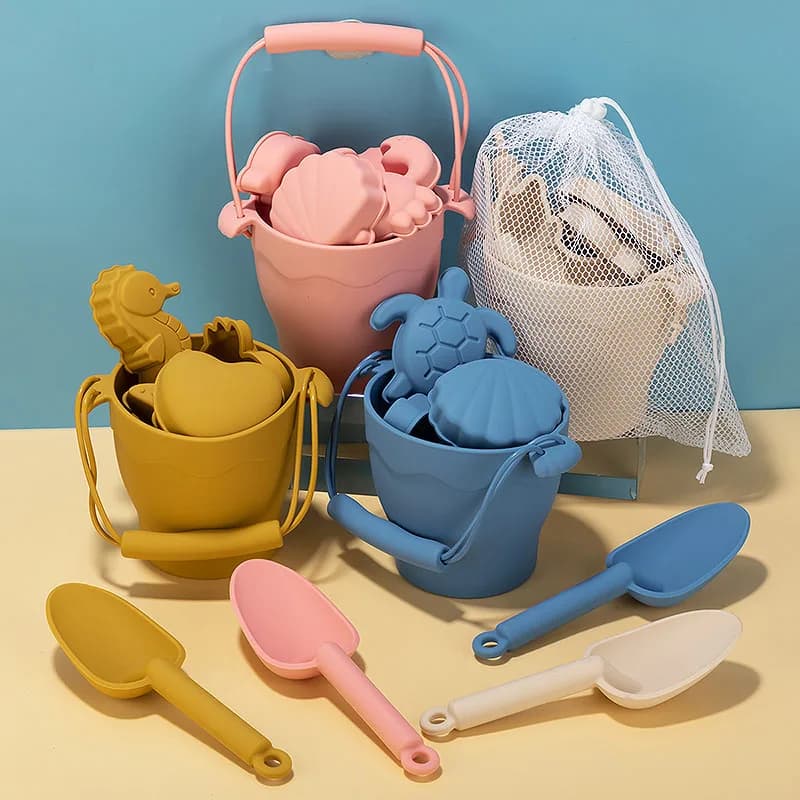 TYRY.HU 8 pezzi/set giocattoli per bambini set di giocattoli da spiaggia in silicone con secchio e sei accessori divertenti giochi all'aperto con sabbia per bambini