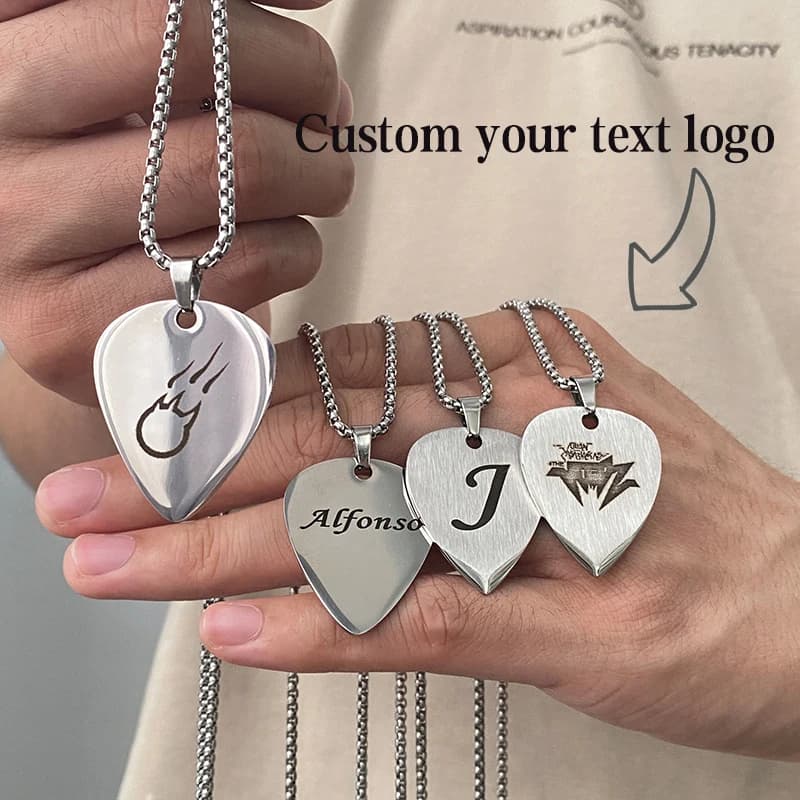 WLP Fashion Guitar Pick Collana con ciondolo personalizzato in acciaio inossidabile per uomo Donna Collana con colletto con motivo testo personalizzato