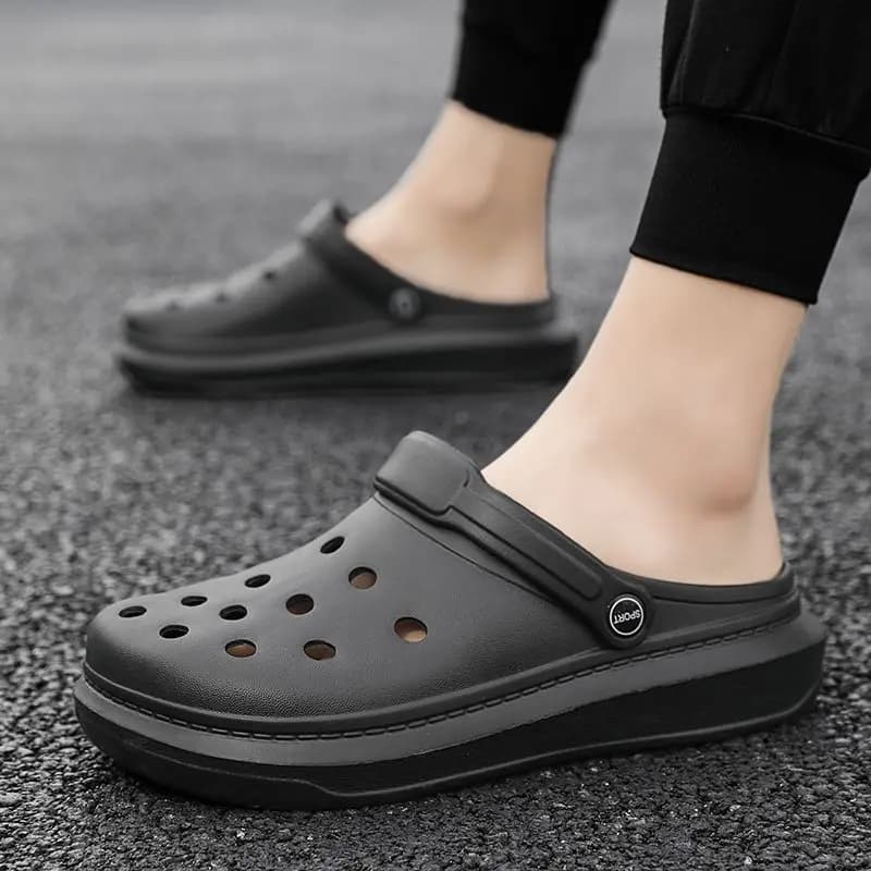 Pantofola da spiaggia con plateau traspirante Pantofola con foro maschile Designer originale Scarpe da uomo di lusso Scarpe economiche Liquidazione Scivoli eleganti a basso prezzo