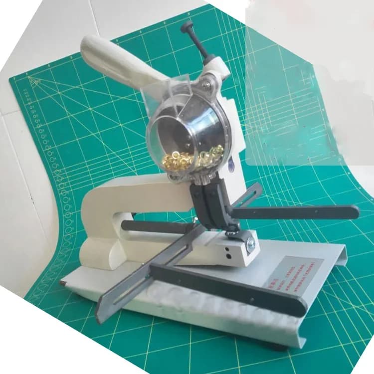 Semi-automatic punching machine for 5.5 mm file bags