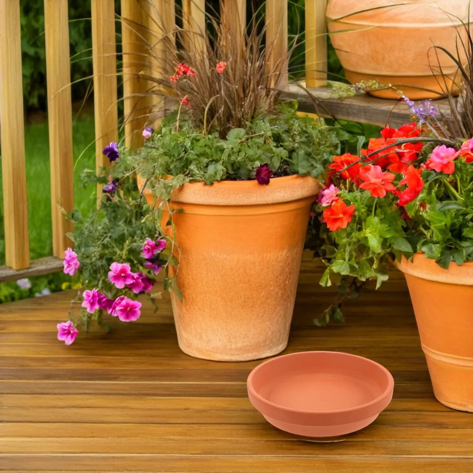 Set di 5 Sottovasi in Terracotta Rotondi con Drenaggio, Ideali per Balcone, Giardino e Fioriere