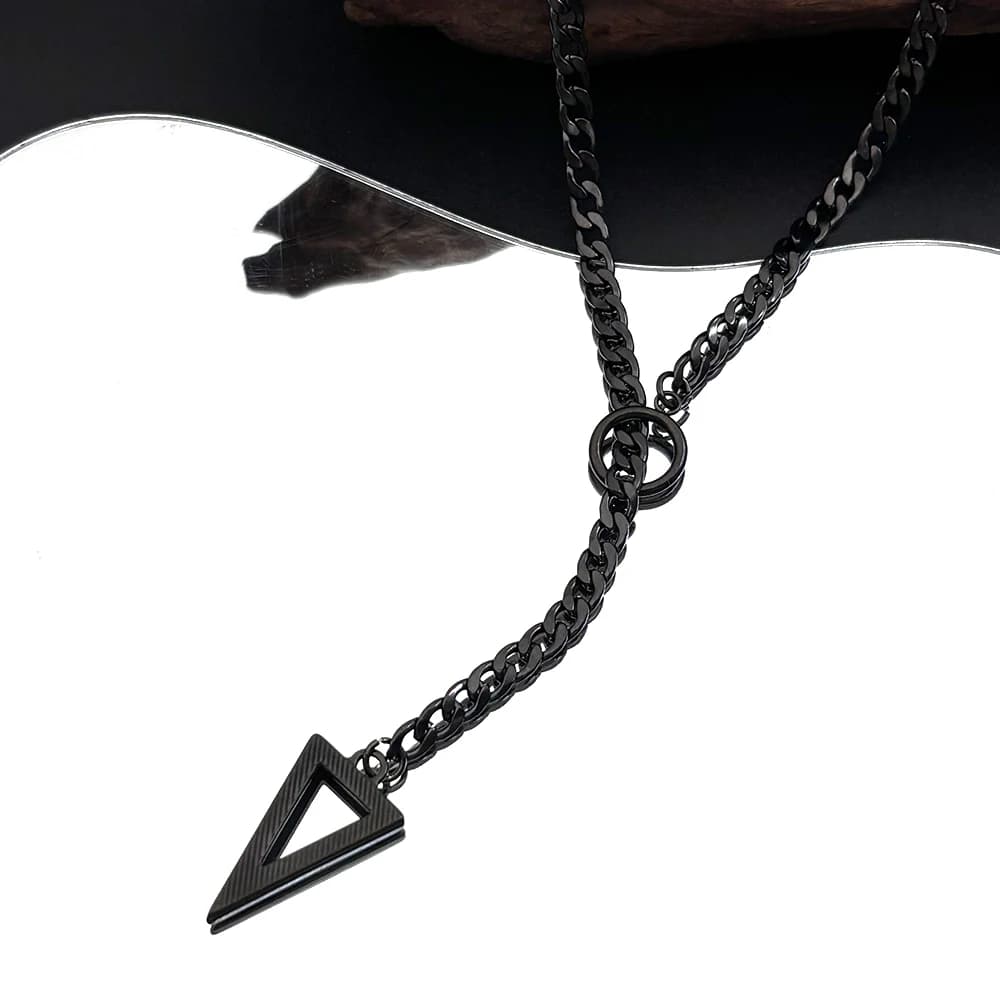 Collana a Catena Lunga Geometrica con Anello a O Triangolare Cavo per Uomo e Donna, in Acciaio Inossidabile Color Oro, Regolabile a Y