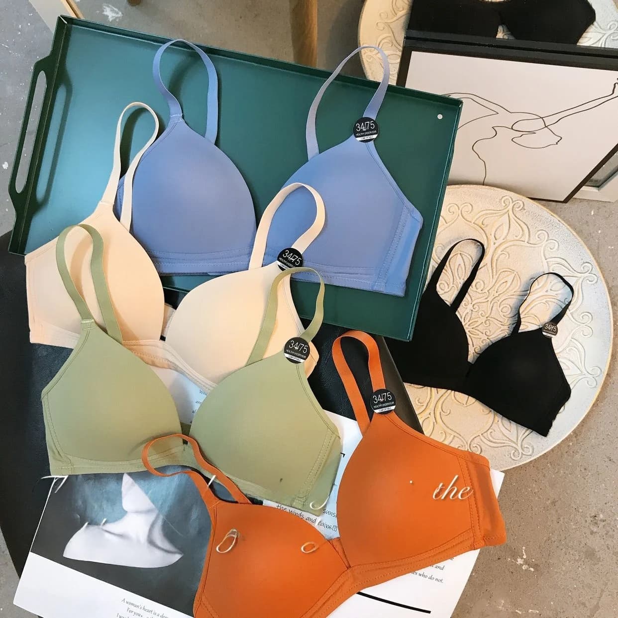 Reggiseno da donna regolabile in stile giapponese con anello in acciaio, design sexy con schiena incrociata, intimo confortevole per la casa, reggiseno a coppa intera