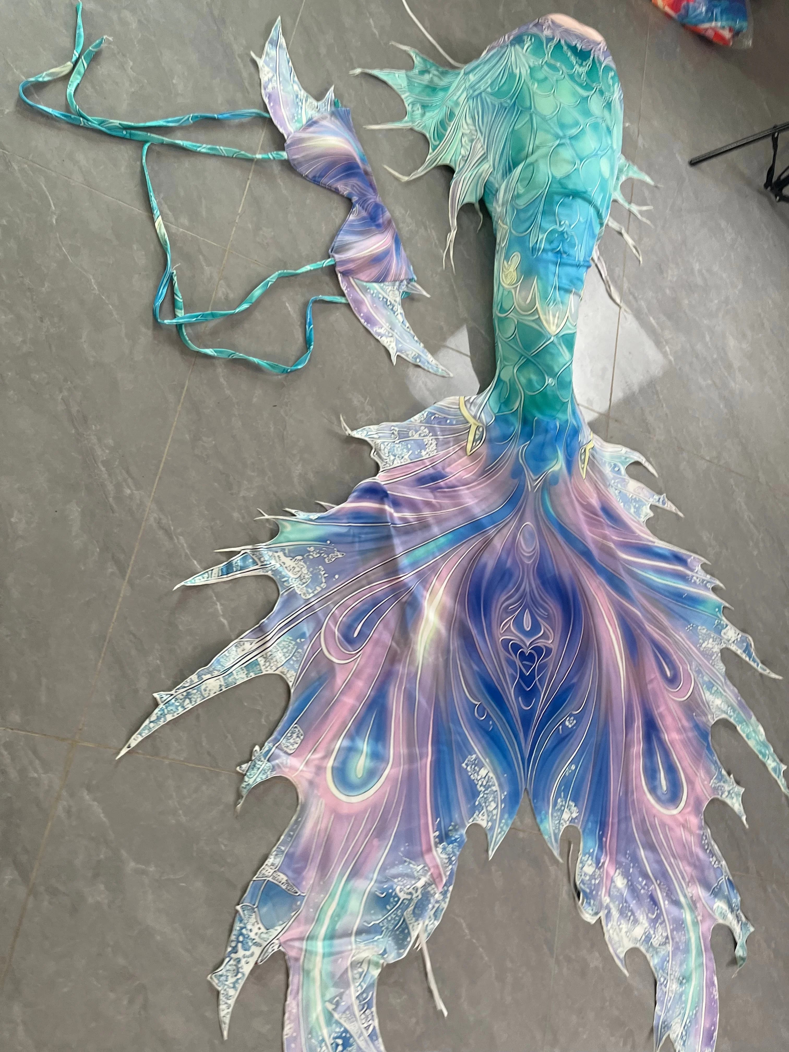 Rainbow Mermaid Tail Aquarium Underwater High-Definition Performance Costume