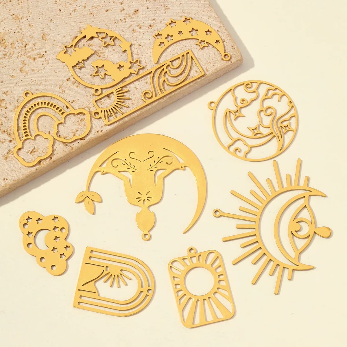 10pcs/Lot Stainless Steel Crescent Moon DIY Charms Meditation Lotus Necklace Pendants Woman Lightning Jewelry Finding Wholesale