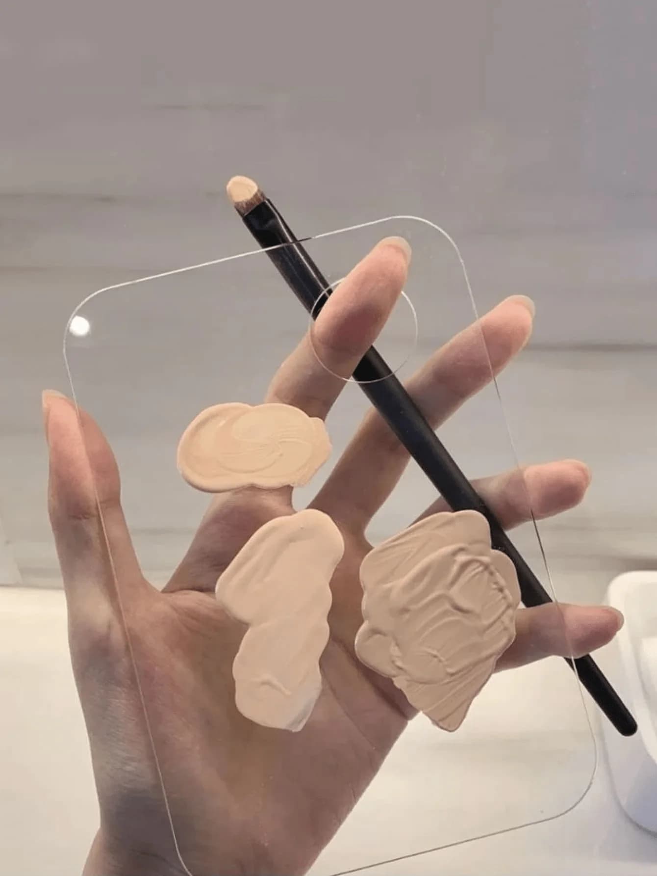 1 paletta per trucco in acrilico trasparente, pennello per trucco, paletta per miscelare smalti, adatta per fondotinta, ombretto, mascara, rossetto e nail art, omaggi, viaggi, articoli economici, accessori da viaggio essenziali