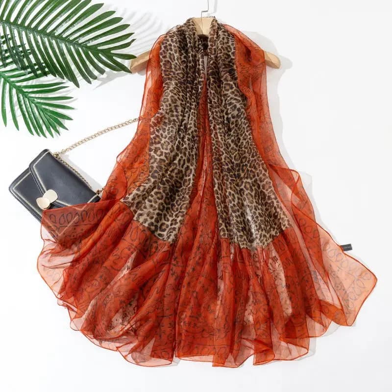New Light and Breathable Travel Photo Beach Towel High-end Chiffon Texture Yarn Scarf Fashionable Women's Sunscreen Silk Scarf