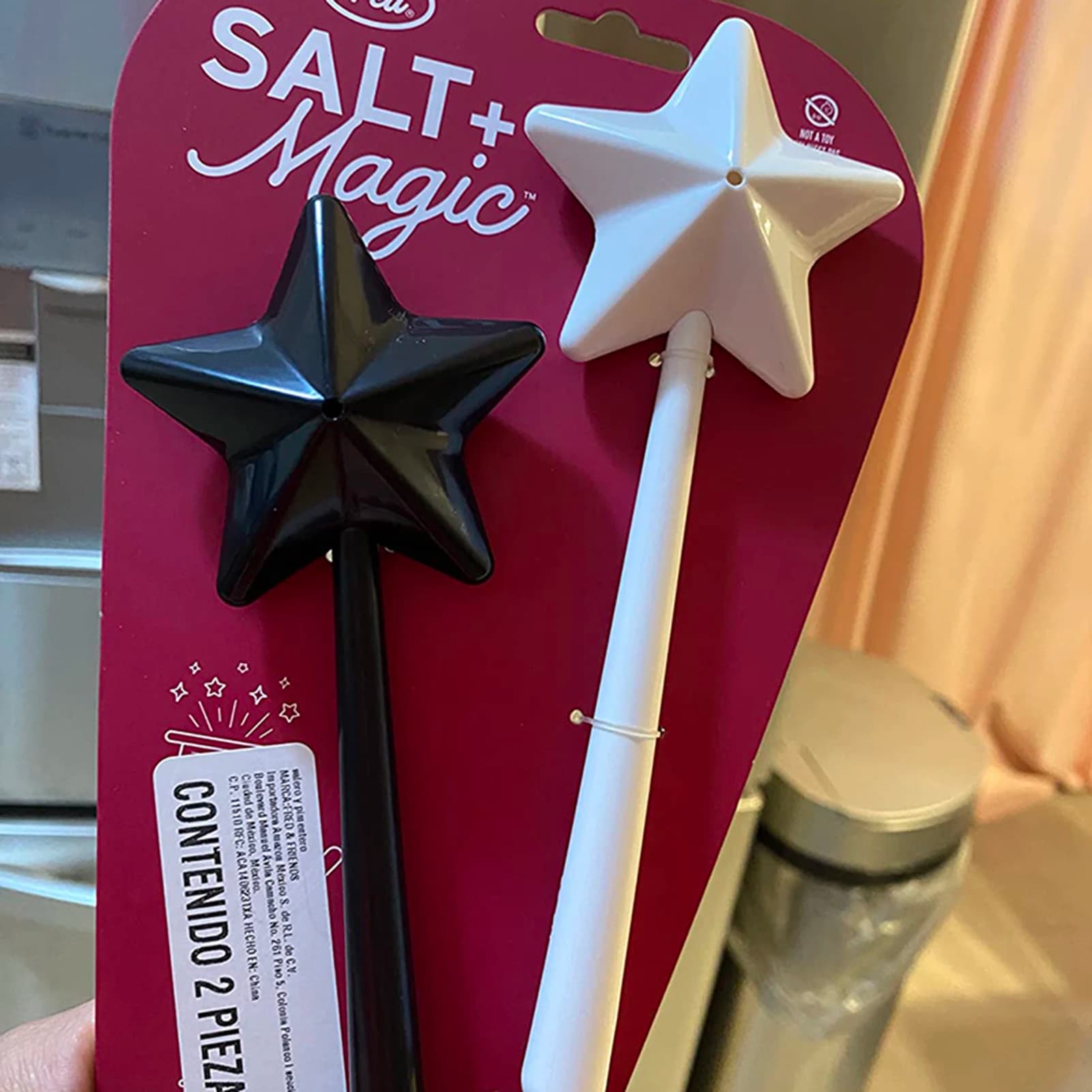 Divertente Shaker per spezie bacchette magiche Dispenser di sale e pepe ricaricabile condimenti Set di agitatori per spezie con fori ristorante sala da pranzo BBQ
