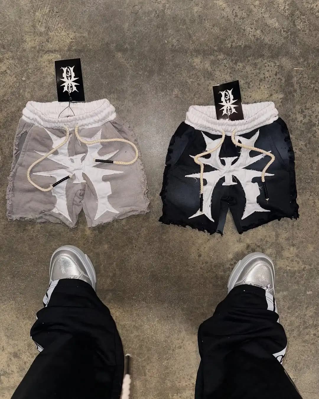 Nuovi vestiti alla moda di Harajuku Pantaloncini di moda di High Street Y2K Pantaloncini casual con ricamo stile punk Pantaloncini sportivi oversize Hip Hop